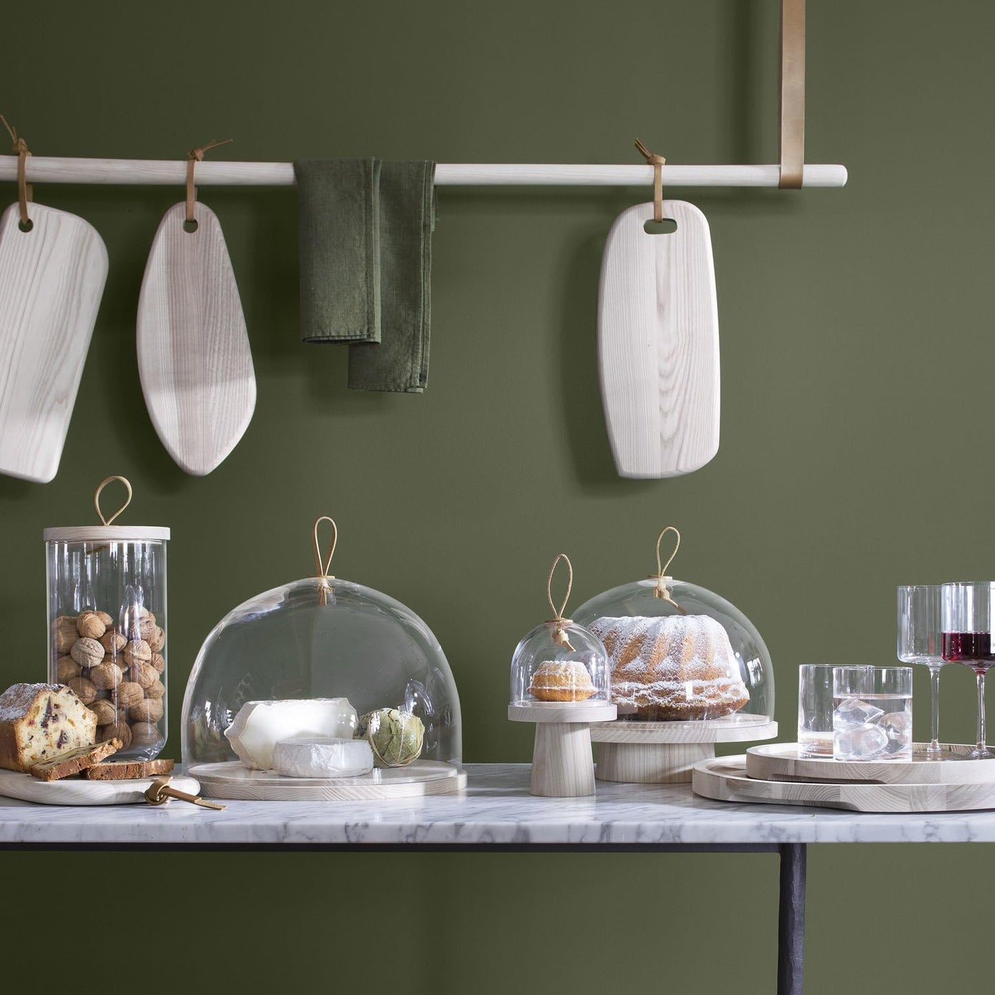 Ivalo Ash Stand & Dome Clear